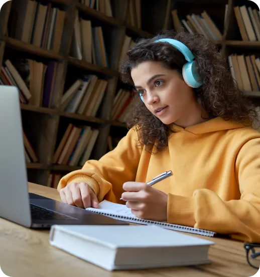 Estudiante tomando un curso corto de inglés